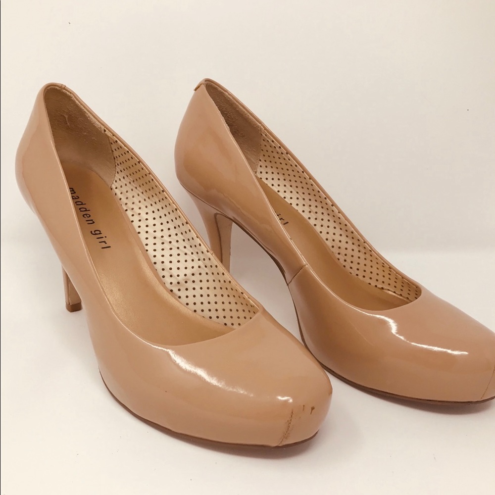 Steve Madden Beige Pumps 8.5